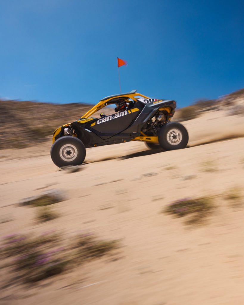 can-am-off-road-maverick-r-9